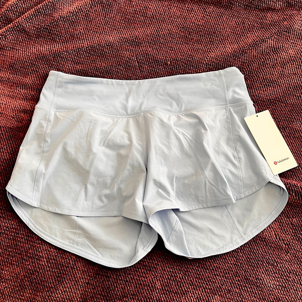 Lululemon- NEW - Mid-Rise Speed Shorts 4 inch - size 10